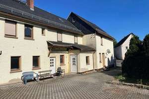 Ein- Zweifamilienhaus mit Scheune, Garagen und großem Grundstück – Die vollständige Adresse der Immobilie erhältst du vom Anbieter., 7338 Drognitz – Vorschaubild 2