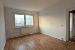 4 Zimmer - hell - moderner Standard - ab sofort – Baikalplatz 6, 16321 Barnim (Kreis) – Vorschaubild 4