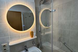 Renovierte, möblierte 2-Zimmer Whg. mit Balkon | Modern furnished Apartment with balcony  – Die vollständige Adresse der Immobilie erhältst du vom Anbieter., 80997 Allach, München – Vorschaubild 15