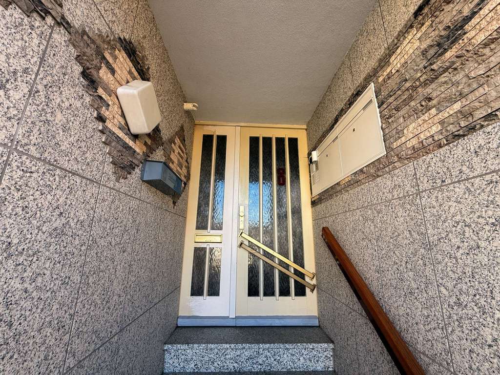 Immobilie in Markneukirchen - Viel Platz und Potenzial: Dreifamilienhaus mit Garten in Markneukirchen - Bild 4