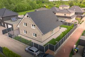 Zeitlose Eleganz und Wohnkomfort in Neuengroden – Die vollständige Adresse der Immobilie erhältst du vom Anbieter., 26386 Neuengroden, Wilhelmshaven – Vorschaubild 2