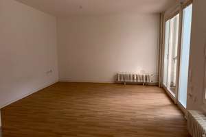 Riesige Familienwohnung mit Terrasse und Gäste-WC!  – Simon-Bolivar-Straße 19, 13055 Alt-Hohenschönhausen, Berlin – Vorschaubild 3