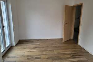 Top-Lage: Helles Reiheneckhaus mit 6 Zimmern in Fürstenfeldbruck – Zum Krebsenbach 10, 82256 Fürstenfeldbruck – Vorschaubild 13