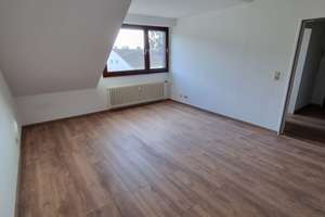 *** Großes Appartement, Badezimmer mit Wanne,  Fußboden aus 2023 ***