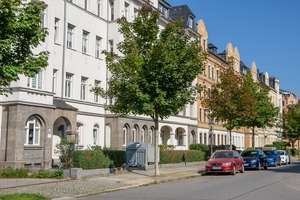 Dachgeschosswohnung mit Balkon an der Küche - Bad mit Wanne – Further Straße 7, 9113 Schloßchemnitz, Chemnitz – Vorschaubild 2