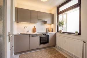 Gepflegte, gut geschnittene 2-Zimmer-Wohnung mit Balkon und perfekter Infrastruktur – Die vollständige Adresse der Immobilie erhältst du vom Anbieter., 81927 Johanneskirchen, München – Vorschaubild 4
