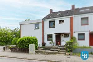 Mehr Platz geht nicht! Reihenendhaus mit Einliegerwohnung und Doppelgarage in Kiel-Mettenhof! – Die vollständige Adresse der Immobilie erhältst du vom Anbieter., 24109 Mettenhof, Kiel – Vorschaubild 2