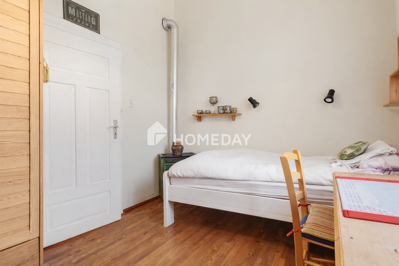 Immobilie in Neukirchen bei Sulzbach-Rosenberg - Wohnen mit Geschichte – ehemaliges Schulhaus mit großem Garten und 2 Wohneinheiten
 - Bild 12