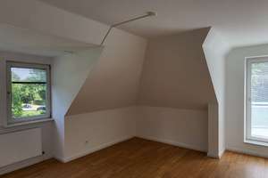 Galerie-Wohnung mit viel Platz im grünen Hamburg-Wellingsbüttel – Pfeilshofer Weg 29, 22391 Wellingsbüttel, Hamburg – Vorschaubild 21