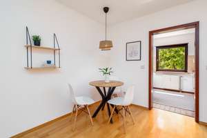 Lichtdurchflutete 2-Zimmer-Wohnung mit Südbalkon, traumhaftem Blick ins Grüne, Aufzug und Tiefgarage – Stiftsbogen 81 a, 81375 Neuhadern, München – Vorschaubild 9