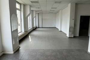 Vielseitige Gewerbeimmobilie mit Wohnanteil und großzügigem Hof auf 2.300 m² Grundstück. – Die vollständige Adresse der Immobilie erhältst du vom Anbieter., 4600 Altenburg – Vorschaubild 2