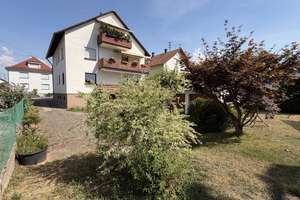 3 Familienhaus mit Garagen, Garten und Balkon sowie PV Anlage – Niederwaldstraße 17, 76532 Sandweier, Baden-Baden – Vorschaubild 6