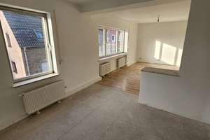 Erstbezug nach Sanierung: 3-Zi.-Wohnung mit Terrasse Altbau in Köln-Widdersdorf