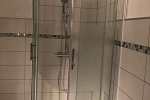 Stilvolle, modernisierte und vollmöblierte 2-Zi-Wohnung mit Balkon und Einbauküche in D – Brunnenstraße 37, 40223 Bilk, Düsseldorf – Vorschaubild 16