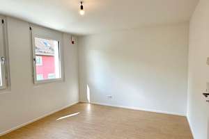 Neuwertiges Reihenhaus mit 5-Zimmern! – Die vollständige Adresse der Immobilie erhältst du vom Anbieter., 76356 Weingarten (Baden) – Vorschaubild 8