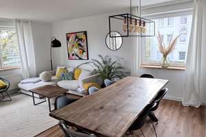 Frisch renoviertes Schmuckstück in Endenich: 4 Zimmer, Gartenglück + Balkon moderne Einbauküche!