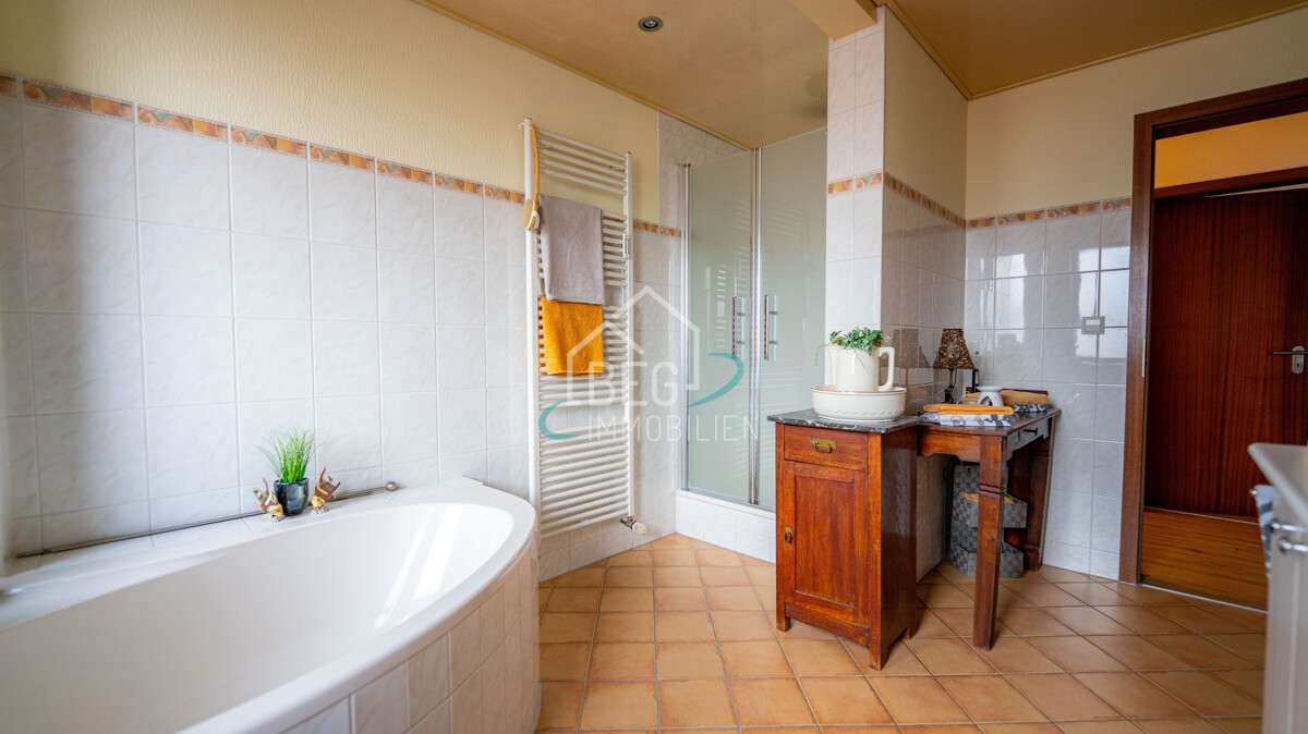 Immobilie in Gaildorf - Großzügiges Wohnobjekt mit Potenzial für vielfältige Nutzungskonzepte - Bild 8