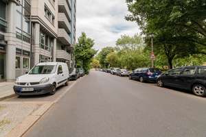 Temporary housing; fully furnished; modern and bright apartment in AAA location – Alte Jakobstr. 77A, 10179 Mitte (Ortsteil), Berlin – Vorschaubild 24