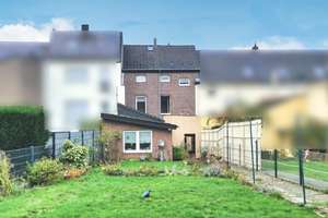 Raumwunder in Odenkirchen: Vielseitiges Familiendomizil mit großem Garten und viel Potenzial