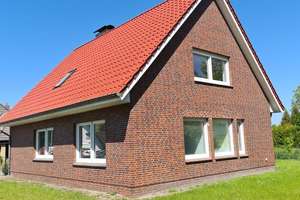 *RESERVIERT* Großzügiges Einfamilienhaus in Zetel - Neuenburg – Die vollständige Adresse der Immobilie erhältst du vom Anbieter., 26340 Zetel – Vorschaubild 2