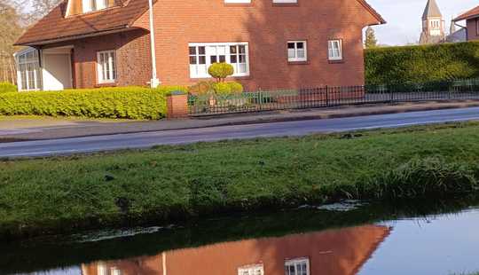 Bild von Wunderschönes gepflegtes EFH in Kanallage m. Garten , absolut zentrumsnah in Papenburg-Obenende !