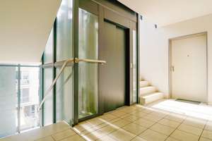 Helle 1-RW  * Bad m. Dusche + WMA * 4. OG Lift * grüner Innenhof zur Mitnutzung * TOP – Cottaer Straße 8, 1159 Friedrichstadt, Dresden – Vorschaubild 3
