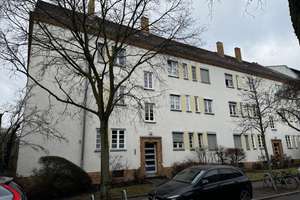 Bezugsfreie und modernisierte 4-Zimmerwohnung in Berlin-Westend von PRIVAT