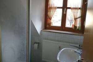 Voll möbliertes Appartement  – Die vollständige Adresse der Immobilie erhältst du vom Anbieter., 84169 Altfraunhofen – Vorschaubild 5