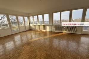 IMMOBERLIN.DE - Wasserblick! Adrette Dachgeschosswohnung mit Westterrasse in gefragter Lage – Die vollständige Adresse der Immobilie erhältst du vom Anbieter., 13507 Tegel, Berlin – Vorschaubild 2