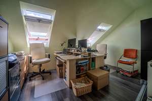 Großzügige 4-Zimmer-Dachgeschosswohnung mit Balkon und TG-Stellplatz in Rheinau - nur bei realunis – 68219 Rheinau, Mannheim – Vorschaubild 9
