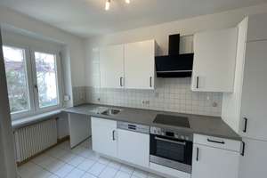 Exklusive 2-Zimmer-Wohnung mit neuer EBK, Nähe Maffeiplatz in Nürnberg
