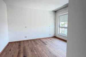 Sonnenbalkon mit Blick ins Rosental - leerstehende 2 Zimmerwohnung mit großem Balkon! – Kirschbergstraße 24, 4159 Möckern, Leipzig – Vorschaubild 12