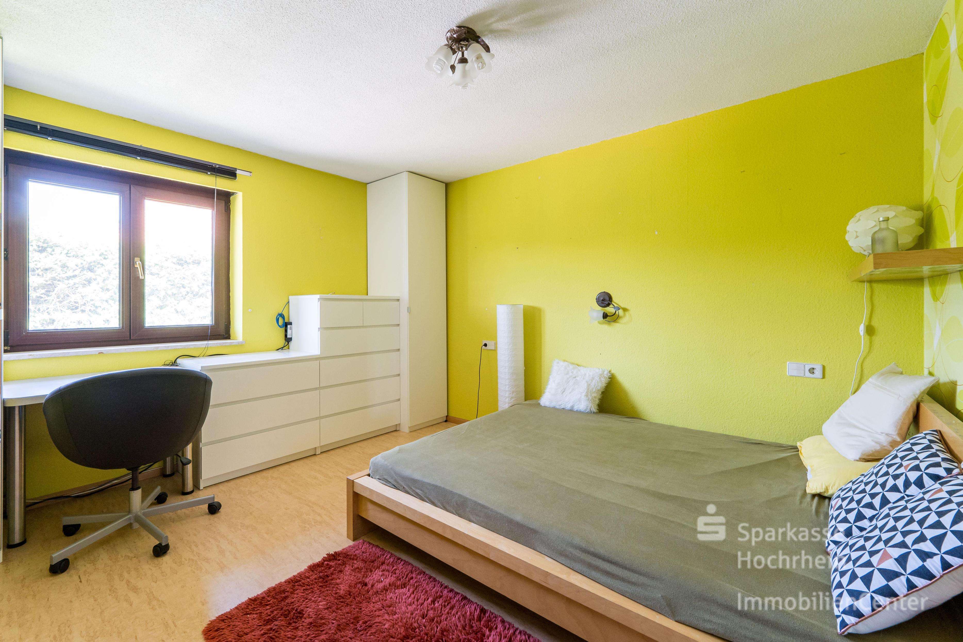 Immobilie in Herrischried - Viel Raum für Ihr Leben - Charmantes Landhaus mit drei Wohneinheiten und großem Grundstück - Bild 6