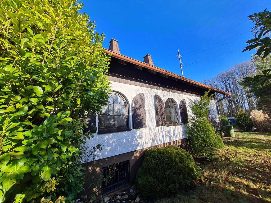 Immobilie in Breitengüßbach - Gepflegtes Einfamilienhaus mit Einliegerwohnung - Bild 1