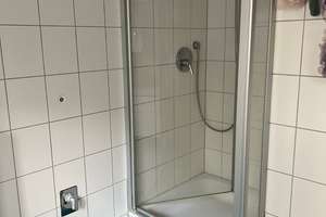 Helles, großzügiges WG-Zimmer in Frauen-WG – nur 2 Gehminuten zum Pforzheimer Hauptbahnhof! – Die vollständige Adresse der Immobilie erhältst du vom Anbieter., 75175 Innenstadt, Pforzheim – Vorschaubild 6