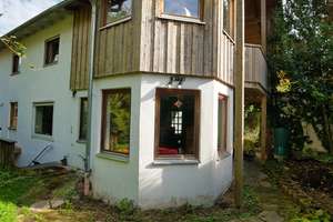 Ein Rohdiamant (DHH und Garten) in der Nähe vom Starnberger See (15 Min.) mit Gestaltungspotenzial – Kühtal 22, 82319 Starnberg – Vorschaubild 2