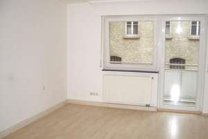 ***Die ersten eigenen vier Wände***  1-Zimmer-Wohnung mit EBK und Balkon – Die vollständige Adresse der Immobilie erhältst du vom Anbieter., 70190 Kernerviertel, Stuttgart – Vorschaubild 2