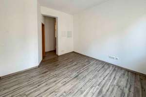 Bezugsfreie 4-Zimmer-Wohnung mit Balkon und zwei Bädern im Herzen von Fürth – Die vollständige Adresse der Immobilie erhältst du vom Anbieter., 90762 Altstadt, Innenstadt, Fürth – Vorschaubild 10