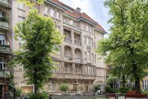 Toplage - Großzügige 5 Zimmer Berliner Altbauwohnung mit eindrucksvollen Stuckelementen