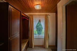 360° Rundgang - Einfamilienhaus mit ebenerdiger Einliegerwohnung in Uetersen – Die vollständige Adresse der Immobilie erhältst du vom Anbieter., 25436 Uetersen – Vorschaubild 2