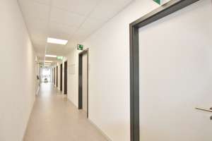 Attraktives Wohn-/ und Bürogebäude mit 
3 Wohneinheiten, 2 Büroeinheiten und 
15 Stellplätzen in 9 – Die vollständige Adresse der Immobilie erhältst du vom Anbieter., 94481 Grafenau – Vorschaubild 19