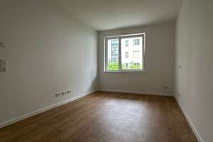 Schöne 2-Zimmer-Wohnung mit Einbauküche und Balkon | kurzfristig verfügbar  – Moltkestraße 25a, 40477 Pempelfort, Düsseldorf – Vorschaubild 3