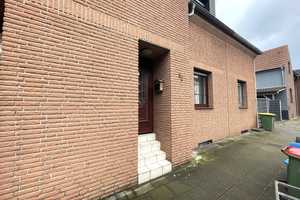 iTH: Sterkrade ruft! Gemütliches Reihenmittelhaus mit Garten und Keller bereit für den Einzug! – Oberhausen – Vorschaubild 2