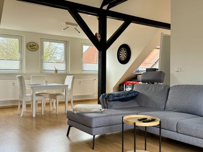 Lebendiges Kiel: Helle 2-Zimmer-Wohnung mit Balkon