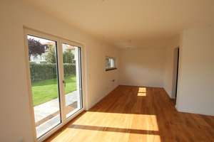 **Moderne, exklusive DHH mit Garage, Stpl. und neuwertiger EBK in Neufahrn-Süd (S1)** – Die vollständige Adresse der Immobilie erhältst du vom Anbieter., 85375 Neufahrn bei Freising – Vorschaubild 3