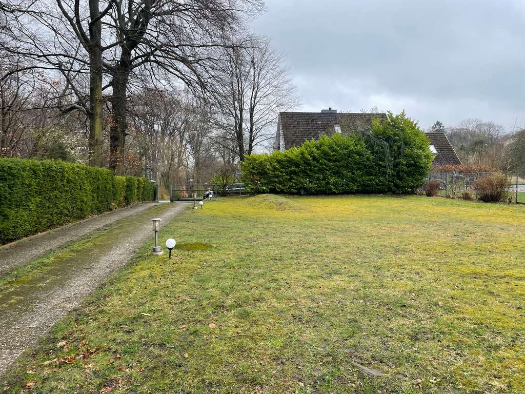 Immobilie in Börnsen - Zweifamilienhaus mit 6 Zimmern in exklusiver Lage direkt am Naturschutzgebiet "Dalbekschlucht" - Bild 4