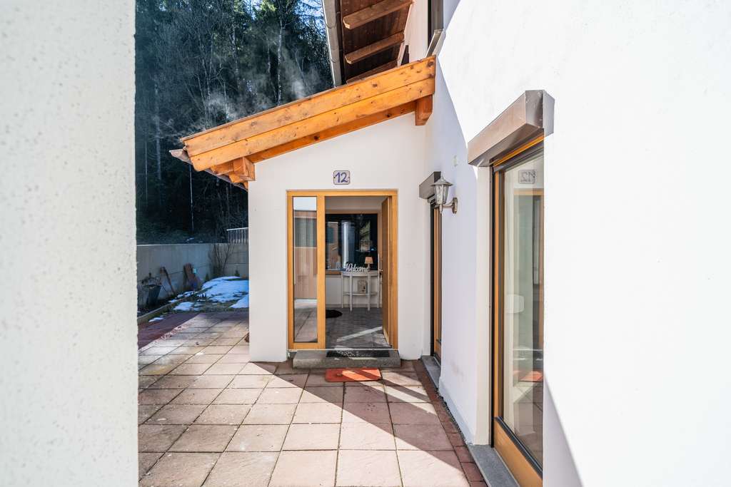 Immobilie in Fischbachau - „Your cozy home“ - Wohlfühlhaus für die Familie am Bach im Leitzachtal. Komplett modernisiert! - Bild 4