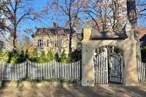VILLA SCHWANENHOF - EINZIGARTIGES, NEOBAROCKES ANWESEN - PARKÄHNLICHER  GARTEN MIT SALZWASSER-POOL – Inselstr 37, 14129 Nikolassee, Berlin – Vorschaubild 39