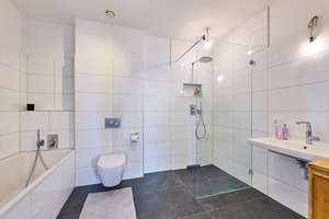 Schöne 4-Zimmer-Wohnung mit großem Balkon und Dachterrasse! – Die vollständige Adresse der Immobilie erhältst du vom Anbieter., 81825 Waldtrudering, München – Vorschaubild 13