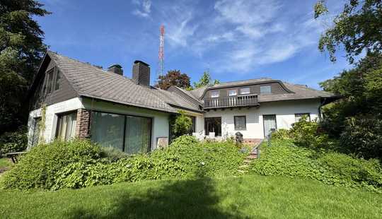 Bild von Einmalige Architektenvilla mit Außenpool und eingewachsenem Garten in Göttingen-Nikolausberg